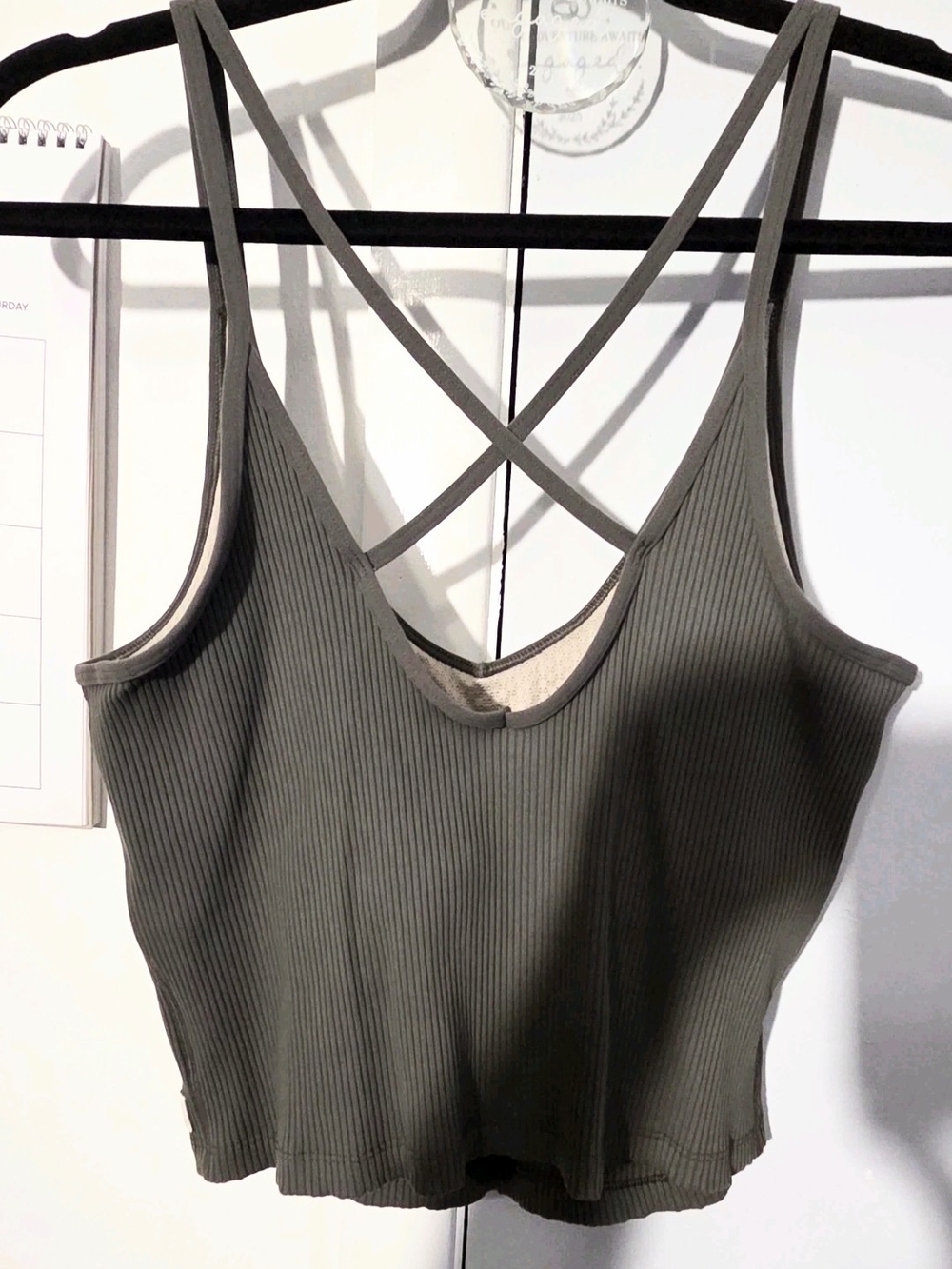Vuori women's Crop Top Tank Performance CrissCross back Built In Bra Size L